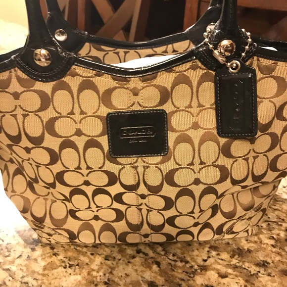 Coach Handbags - Coach purse in good condition